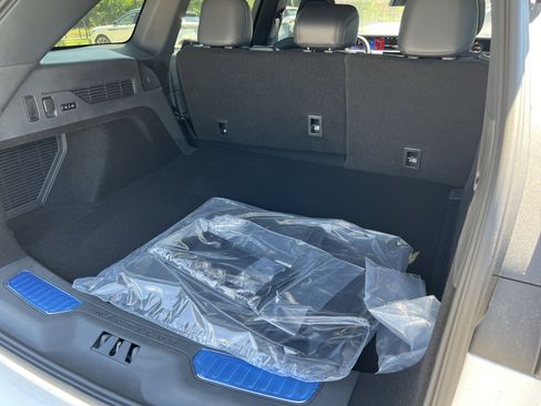 New 2025 Lincoln Nautilus Premier w/ Jet Appearance Package image 32