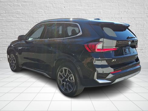 Used 2025 BMW X1 xDrive28i w/ Technology Package image 3