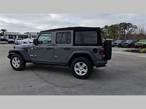 Used 2018 Jeep Wrangler Unlimited Sport S image 26