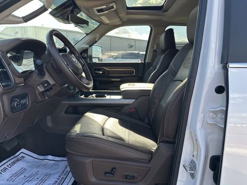 Used 2025 RAM 3500 Longhorn image 16