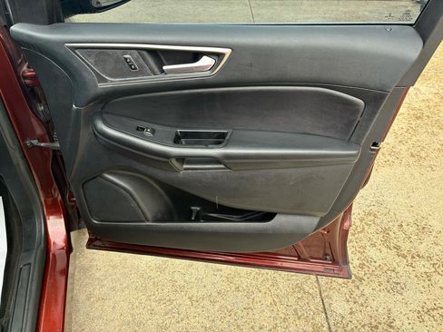 Used 2015 Ford Edge SEL w/ Equipment Group 201A FWD image 16