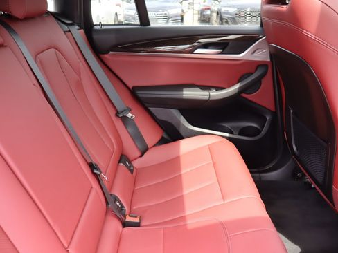 Used 2025 BMW X4 xDrive30i w/ Premium Package AWD/4WD image 14