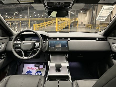 Certified 2024 Land Rover Range Rover Velar Dynamic SE image 5