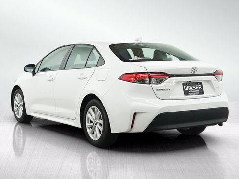 Used 2026 Toyota Corolla LE w/ LE Premium Package FWD image 3
