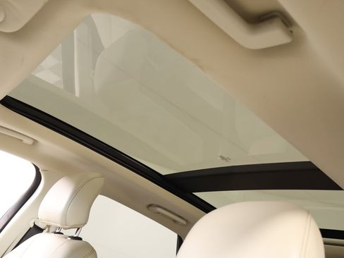 Used 2018 Ford Edge Titanium w/ Equipment Group 302A image 15