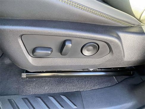 Used 2026 Chevrolet Colorado ZR2 w/ Technology Package image 15