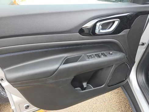 New 2026 Jeep Compass Latitude image 8