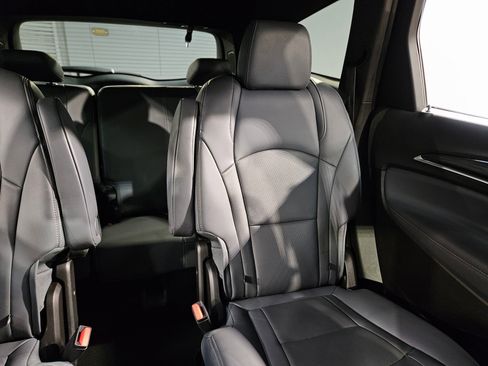 Used 2024 Buick Enclave Premium image 14