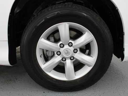 Used 2014 Lexus GX 460 image 81