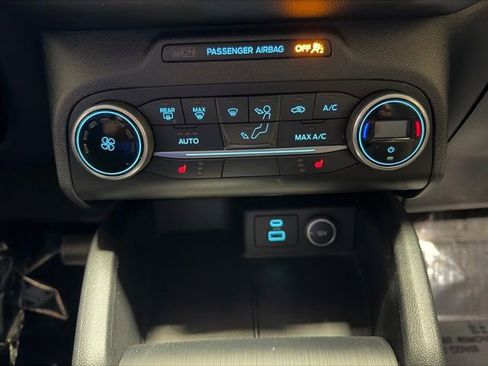Used 2020 Ford Escape SE FWD image 38