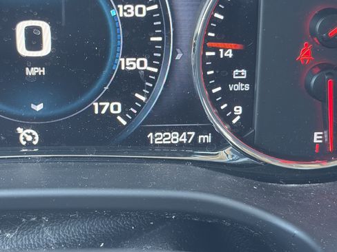 Used 2019 GMC Acadia Denali w/ Technology Package AWD/4WD image 25