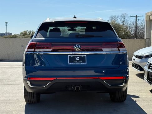 New 2026 Volkswagen Atlas Cross Sport SE image 6