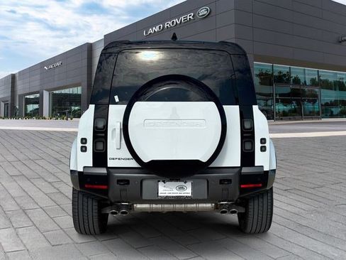 New 2026 Land Rover Defender 110 V8 image 4