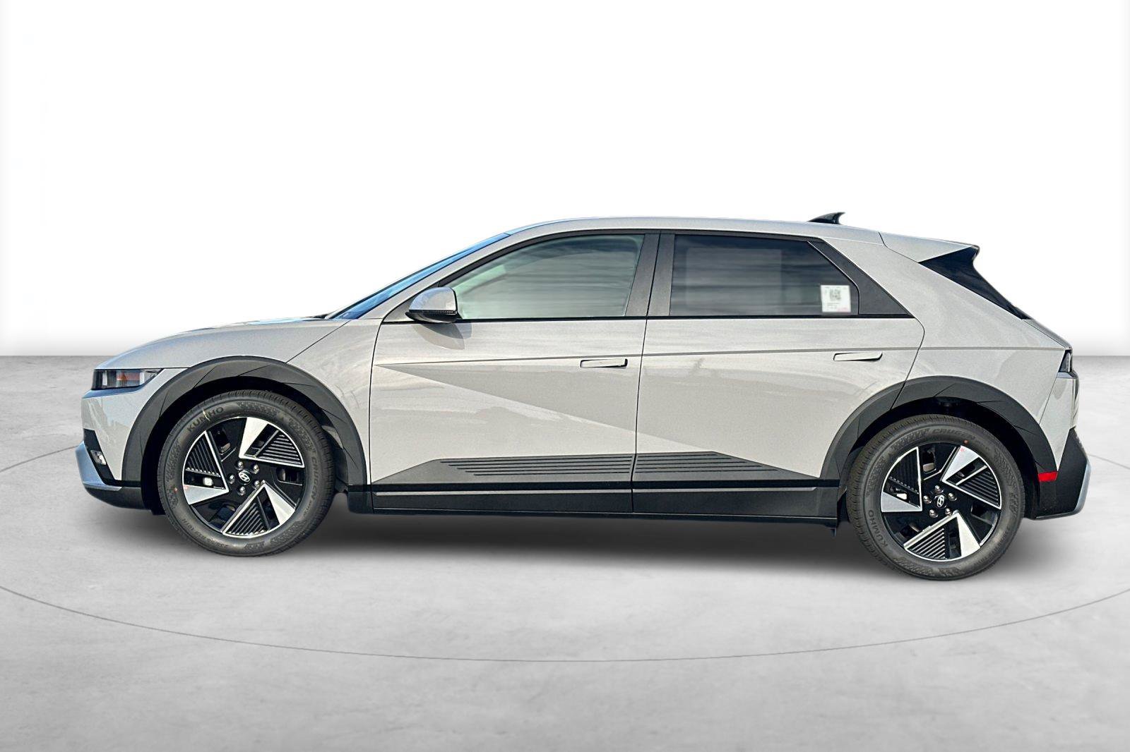 New 2027 Hyundai Ioniq 5 SE RWD image 3