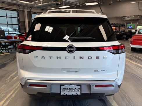Used 2023 Nissan Pathfinder SL AWD/4WD image 35