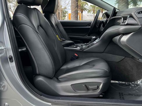 Used 2022 Toyota Camry XSE image 39