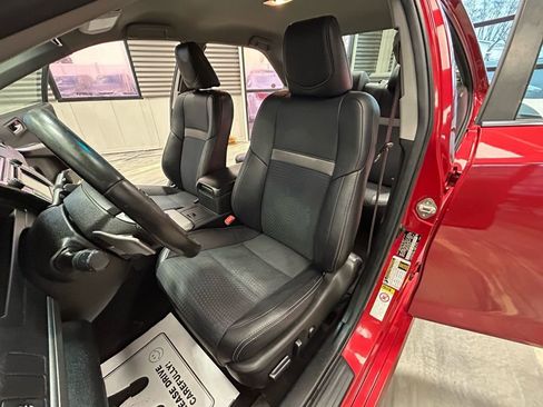Used 2014 Toyota Camry SE image 8