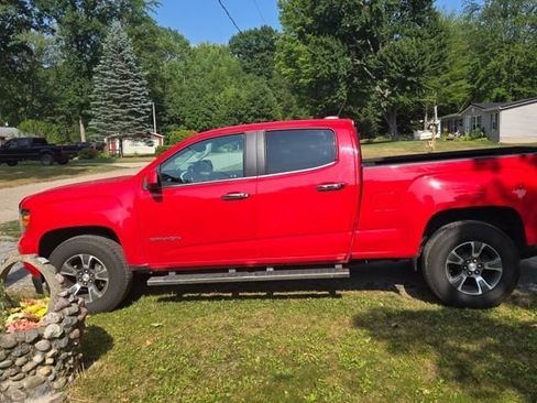 Used 2018 GMC Canyon SLE w/ SLE Convenience Package AWD/4WD image 3