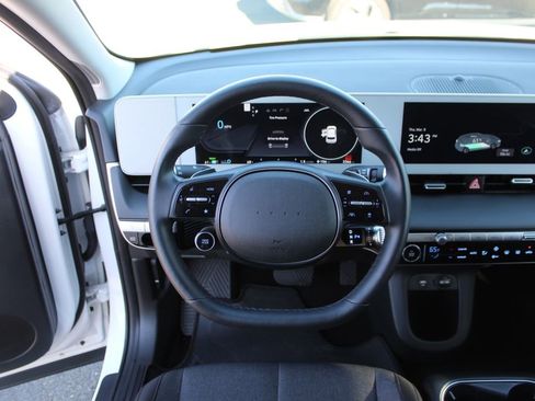 Used 2024 Hyundai Ioniq 5 SEL image 18