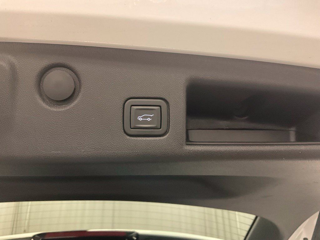Used 2024 Chevrolet Equinox LT AWD/4WD image 38