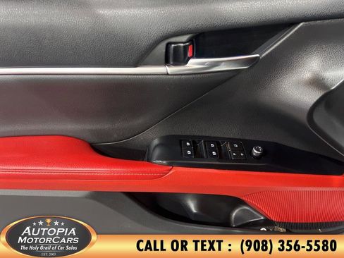 Used 2020 Toyota Camry XSE FWD image 17