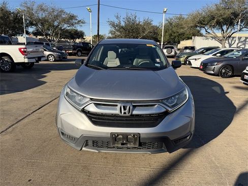 Used 2018 Honda CR-V LX image 2