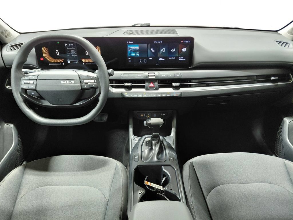 Used 2025 Kia K4 FWD image 2