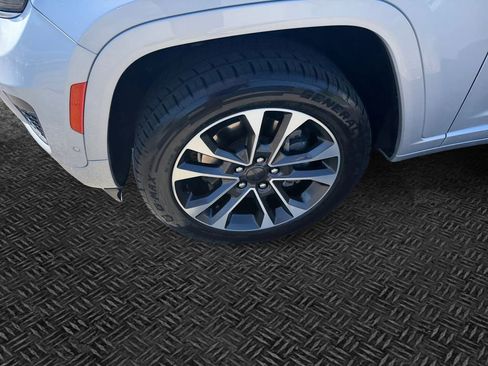 Used 2021 Jeep Grand Cherokee L Overland w/ Luxury Tech Group IV image 11