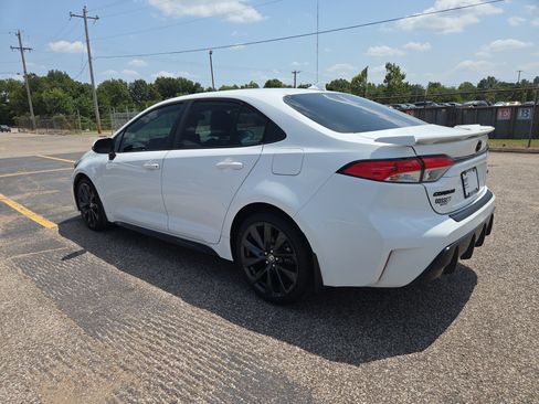 Used 2023 Toyota Corolla SE w/ Carpet Mat Package (TMS) FWD image 3