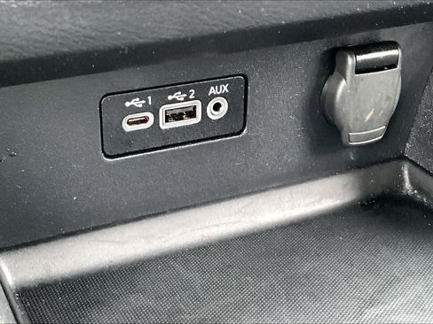 Used 2025 Nissan Altima 2.5 SV FWD image 35