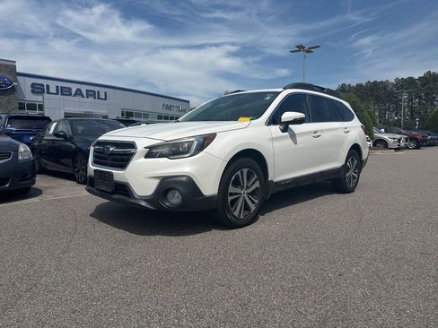 Used 2019 Subaru Outback 3.6R Limited image 2