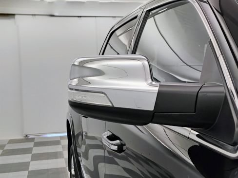 Used 2022 RAM 1500 Limited w/ Body Color Bumper Group image 15