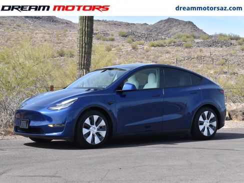 Used 2023 Tesla Model Y Long Range AWD/4WD image 1