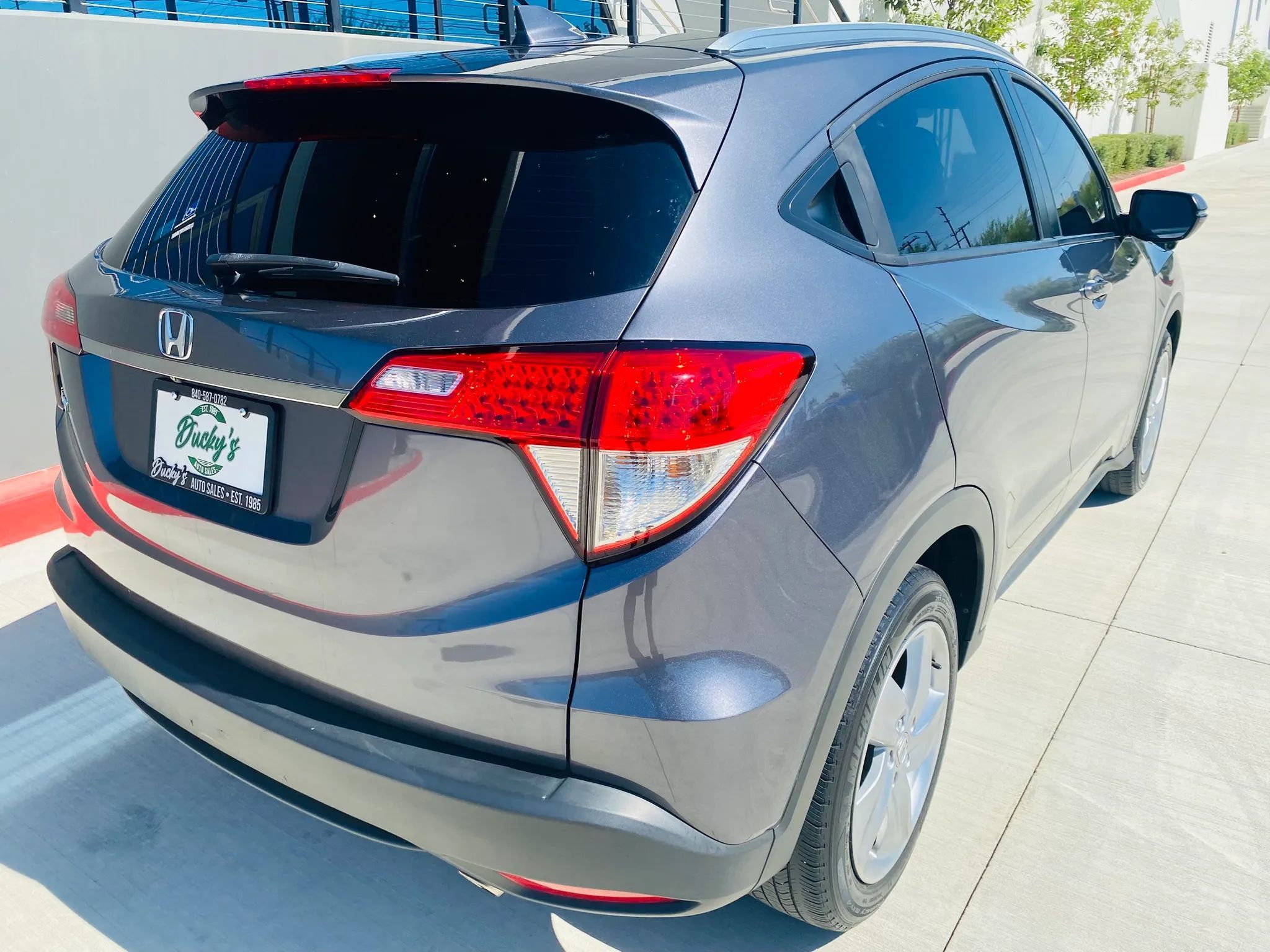 Used 2019 Honda HR-V EX image 11