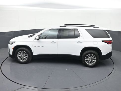 Used 2023 Chevrolet Traverse LT AWD/4WD image 24