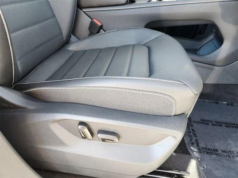 New 2025 Volkswagen Atlas SEL image 18