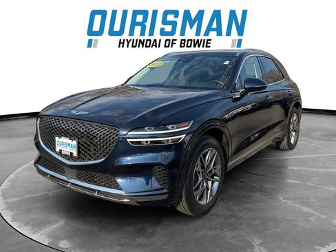 Used 2022 Genesis GV70 2.5T w/ Select Package image 2