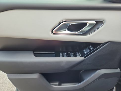 New 2026 Land Rover Range Rover Velar Dynamic SE image 24