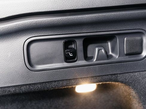 Certified 2026 Mercedes-Benz GLC 300 4MATIC image 28