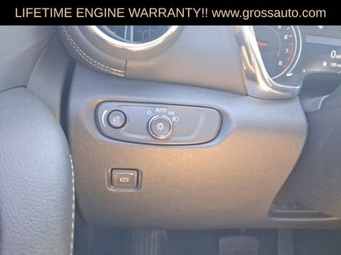 Used 2025 Chevrolet Blazer LT AWD/4WD image 17