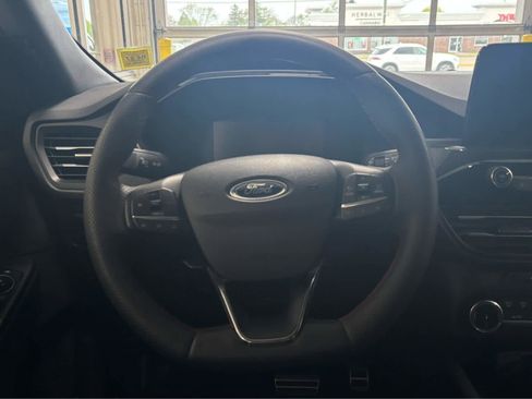 Used 2023 Ford Escape ST-Line Select AWD/4WD image 15
