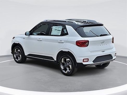 New 2026 Hyundai Venue SEL image 7