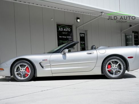Used 2004 Chevrolet Corvette Convertible w/ Preferred Equipment Group RWD image 5