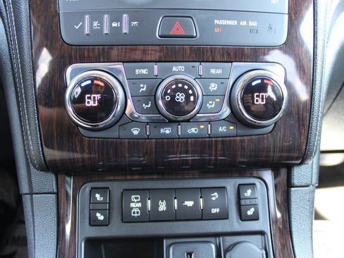 Used 2016 Chevrolet Traverse LT AWD/4WD image 29