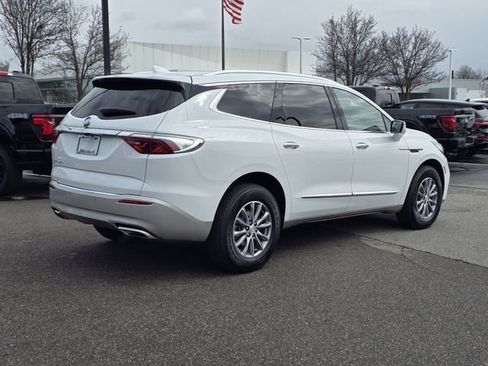 Used 2022 Buick Enclave Essence w/ Trailering Package, 5000 lbs. image 4