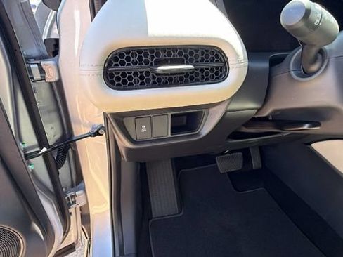 New 2027 Honda HR-V LX image 30