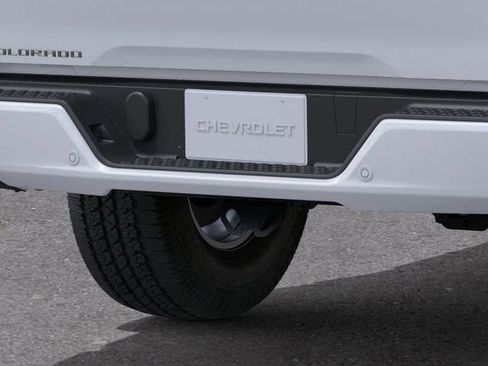 New 2025 Chevrolet Colorado LT RWD image 14