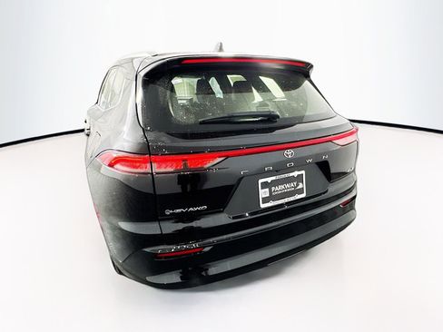 New 2026 Toyota Crown Signia image 4