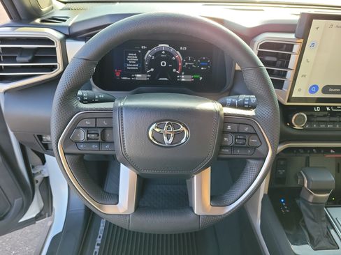 Used 2025 Toyota Sequoia Limited AWD/4WD image 22