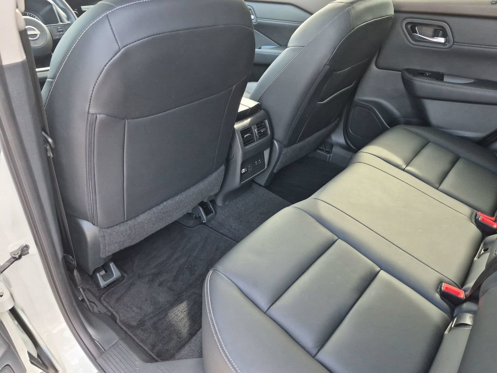 Certified 2023 Nissan Rogue SL w/ SL Premium Package AWD/4WD image 34